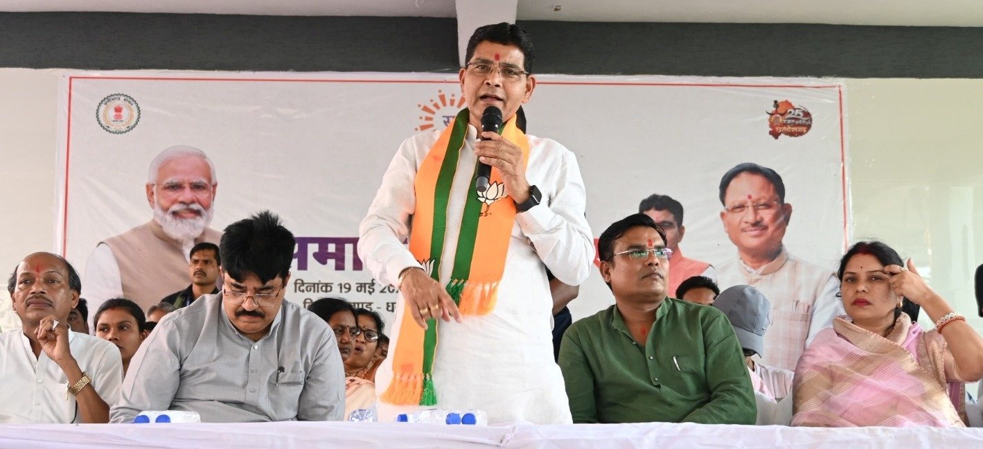 रूद्री समाधान शिविर: प्रभारी मंत्री श्री टंकराम वर्मा हुए शामिल